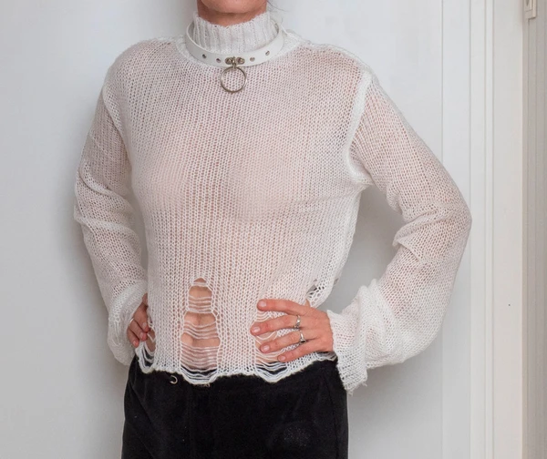 Weißer Gothic Grunge Pullover mit Fallmaschen und Choker,