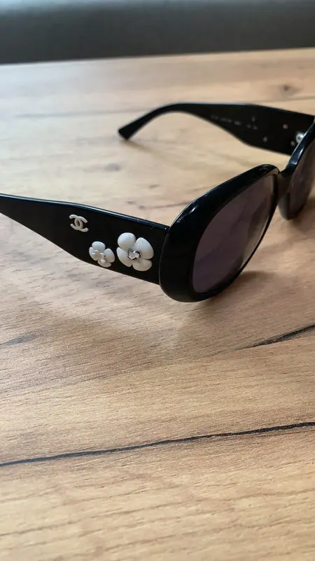 Lunettes de soleil Chanel