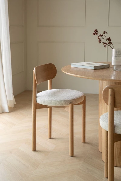 Chaise de salle à manger en bois de chêne et chenille Bianca