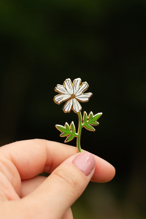 Épingle en émail White Cosmos, Cadeau White Cosmos, Épingle pour amoureux des fleurs, Badge White Cosmos, Épingle à broche White Cosmos, Accessoire botanique