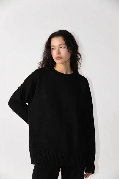 Heavy Crew. Black