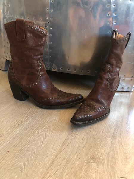 Boots Free-lance