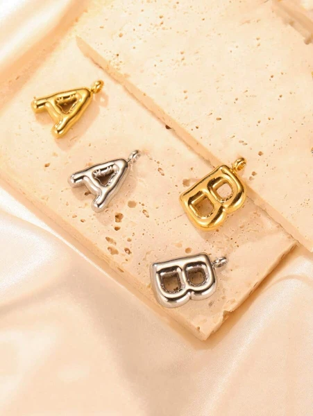 1 pièce Pendentif en acier inoxydable 3D 26 lettres de l'alphabet anglais A-Z, Charm mignon, Accessoire fait main DIY convenant pour collier, porte-clés, décoration de sac | Mode en ligne | SHEIN FRANCE