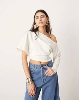 ASOS EDITION - Top drapé à épaules dénudées - Blanc