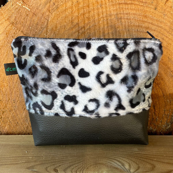 Pochette léopard gris