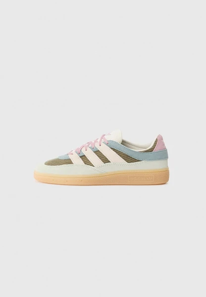 HANDBALL SPEZIAL ST UNISEX - Baskets basses - olive strata/off white/linen green