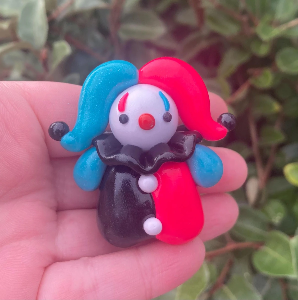 Figurine faite main méga clown