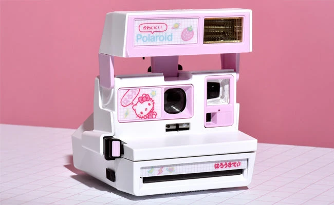 Polaroid 600 Hello Kitty Strawberry Kawaii Instant Film Camera