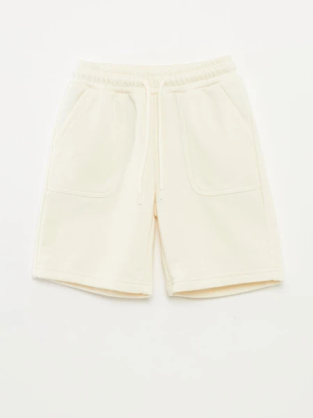 Short à grandes poches