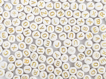 Pot de perles lettres - blanches