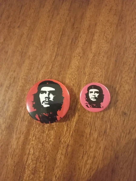 Lot 2 Badges Che Guevara