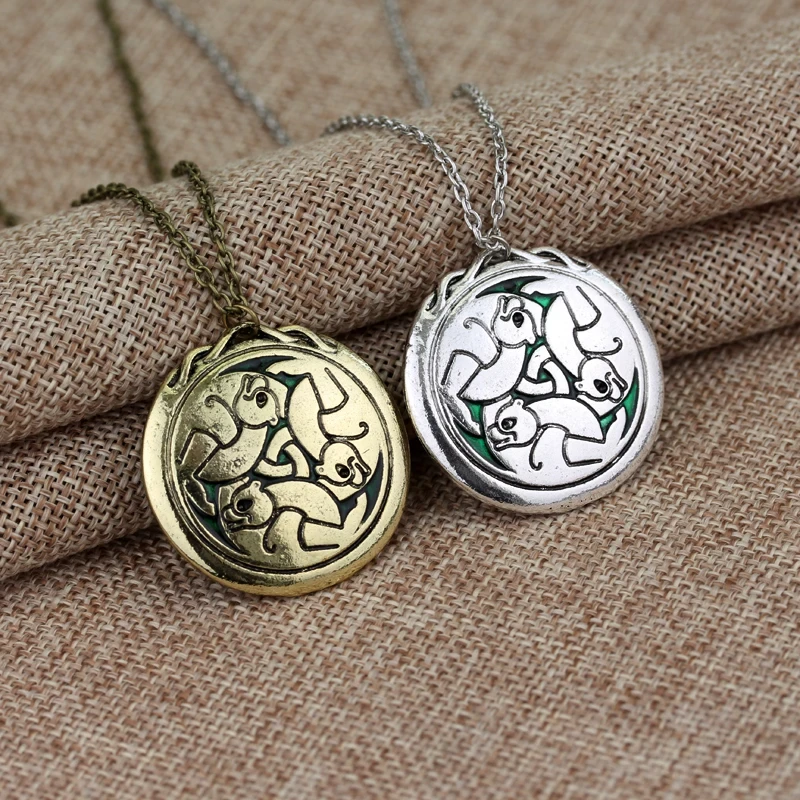 Round Three Bears necklace