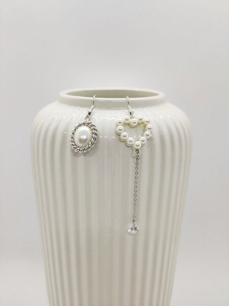 Boucles d'oreilles irregulières médaillon et coeur