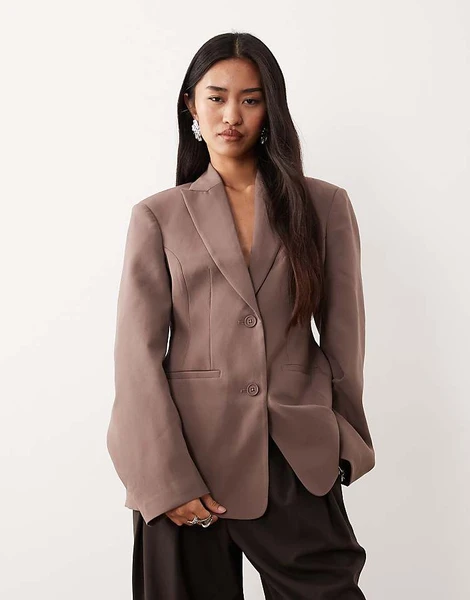 ASOS DESIGN - Blazer habillé moulé aux hanches - Marron