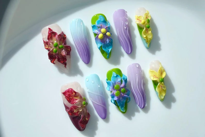Ongles fleurs colorées 3D | Presse festive sur les ongles | Ongles longs japonais en amande | Ongles peints à la main | Presse esthétique faite main
