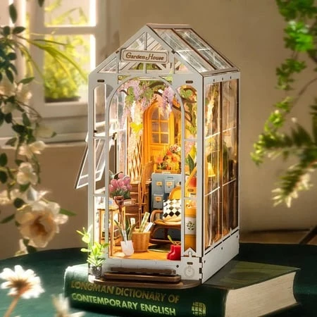 DIY Book Nook 3D  176 pièces - Garden House - Rolife