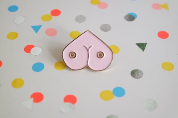 Pins Paire de seins &quot;Boobs Simone&quot;