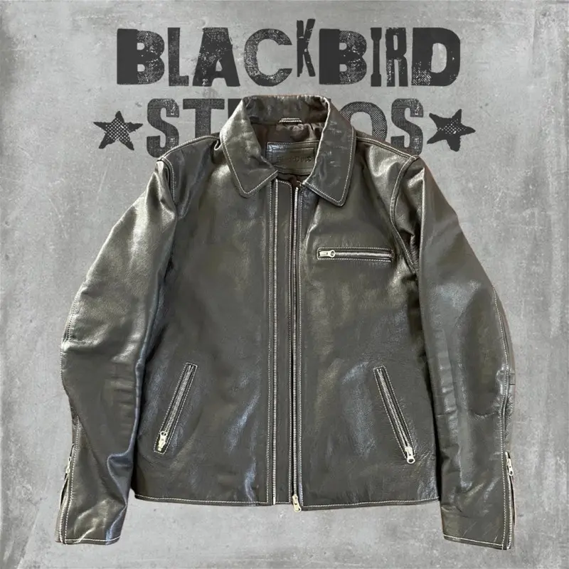 Veste en cuir surpiquée