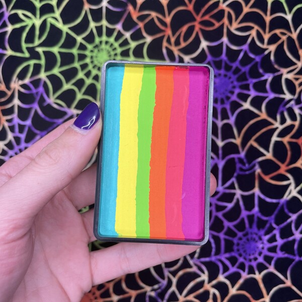 Rainbow Zombie Split cake liner