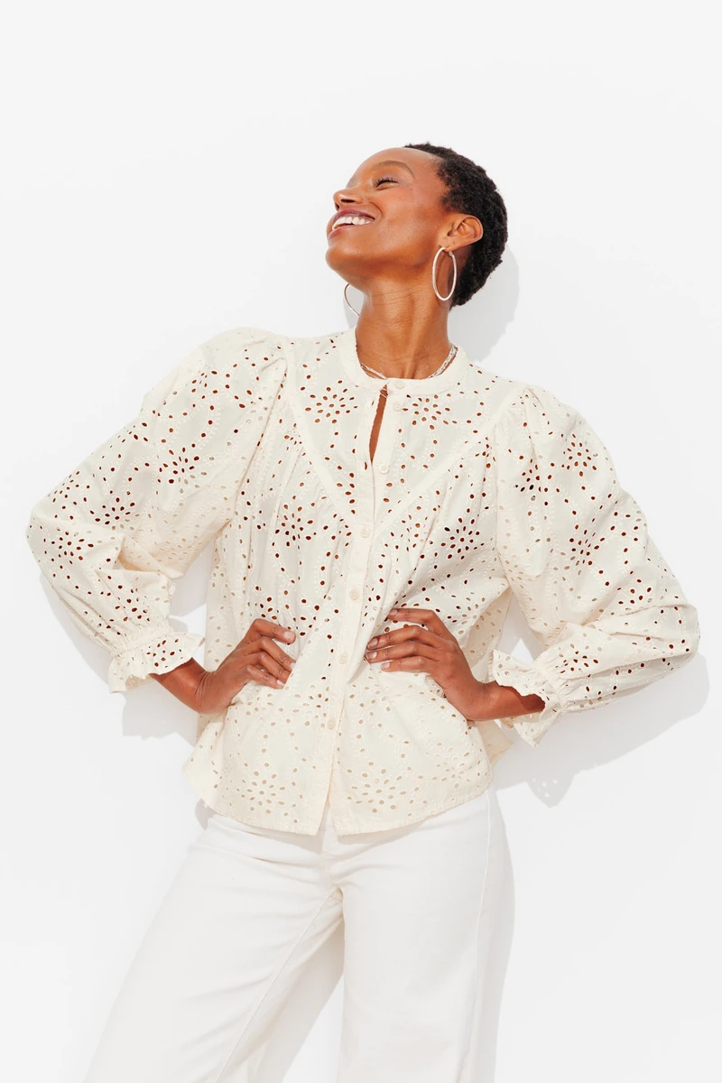 Chemise en broderie anglaise