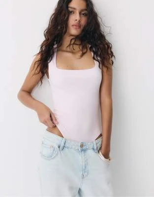 Stradivarius - Body en polyamide à encolure carrée - Rose saumon