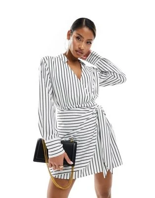 Abercrombie & Fitch - Robe chemise rayée et drapée à manches longues - Blanc  | ASOS