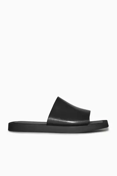 MULES EN CUIR BOUT CARRÉ