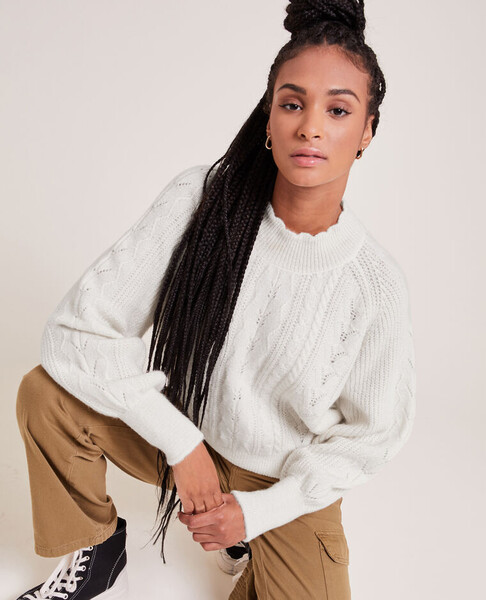 Pull maille torsadée col montant