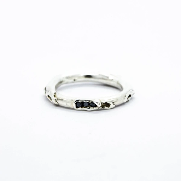 Antre | Silver Ring with Black Diamonds