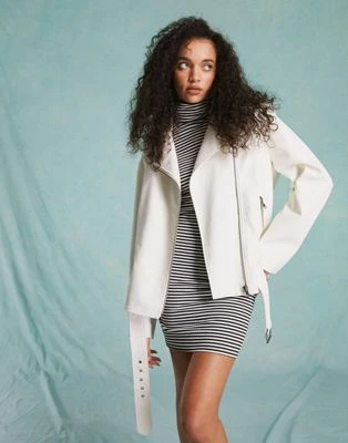 Miss Selfridge - Blouson oversize style motard en similicuir - Blanc