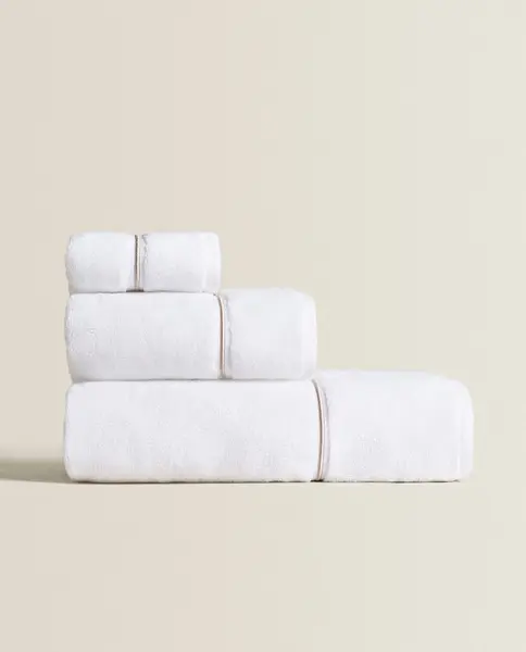 SERVIETTE DE BAIN FESTON BRODÉ